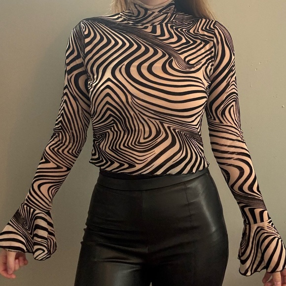 Nasty Gal psychedelic wavy mock neck crop top with bell sleeves. - Picture 1 of 4